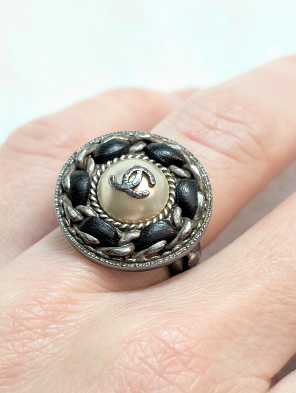 Vintage CHANEL cc stamped ruthenium Ring size US 6.5 with COA - Picture 8 of 9